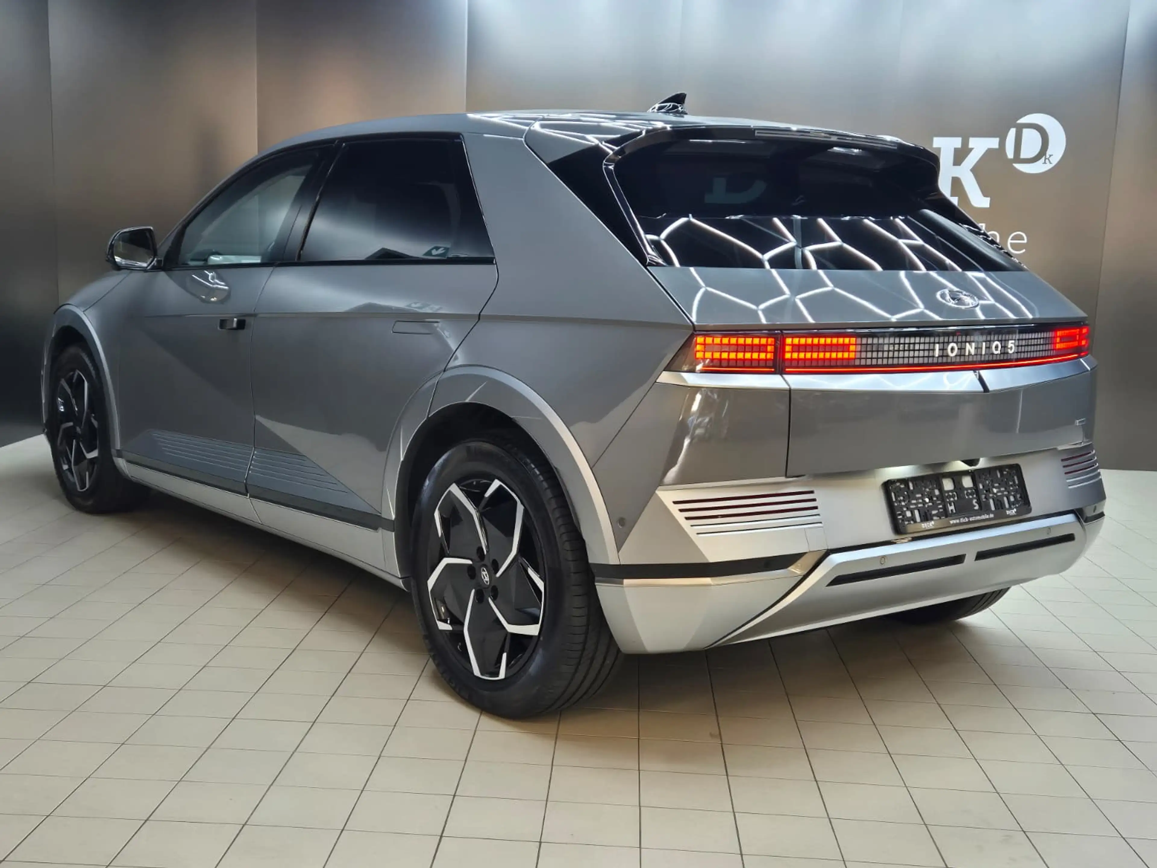 Hyundai IONIQ 5 Uniq 4WD SOLAR+LED+SHZ+HEAD+BOSE+360°+WP — photo 6