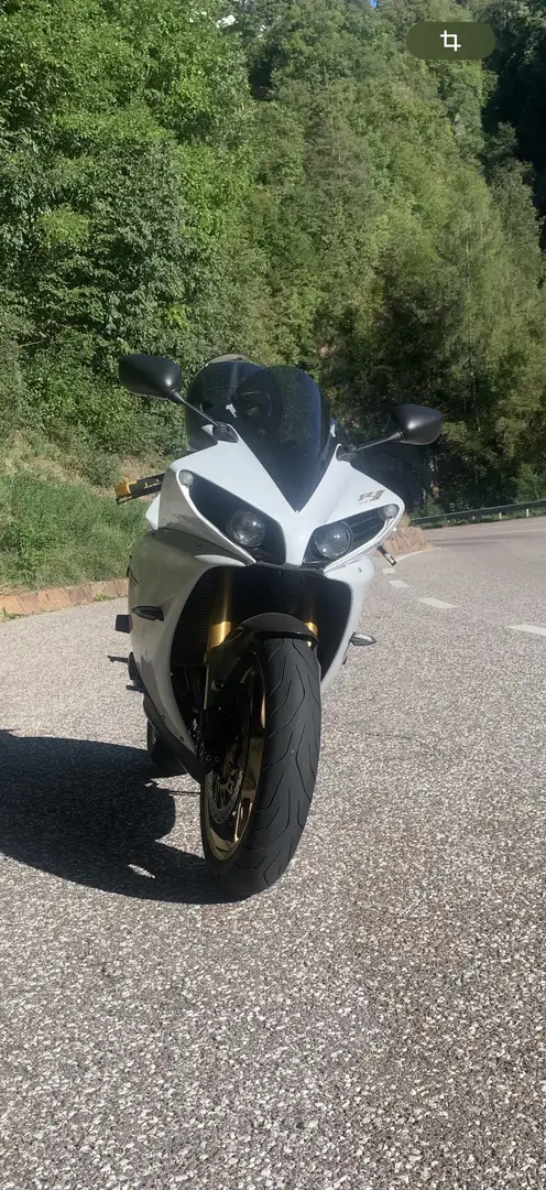 Yamaha YZF-R1 - 1