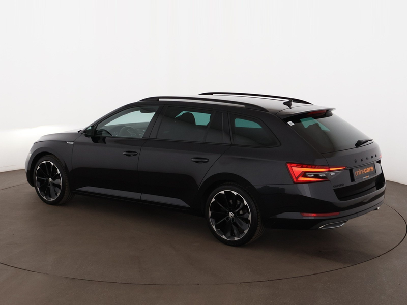 Skoda Superb Combi 2.0 TDI Sportline Aut MATRIX RADAR — photo 6