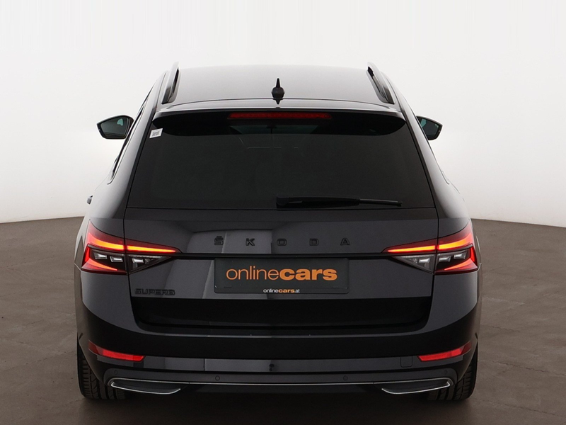 Skoda Superb Combi 2.0 TDI Sportline Aut MATRIX RADAR — photo 7