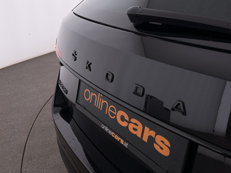 Skoda Superb Combi 2.0 TDI Sportline Aut MATRIX RADAR — photo 10
