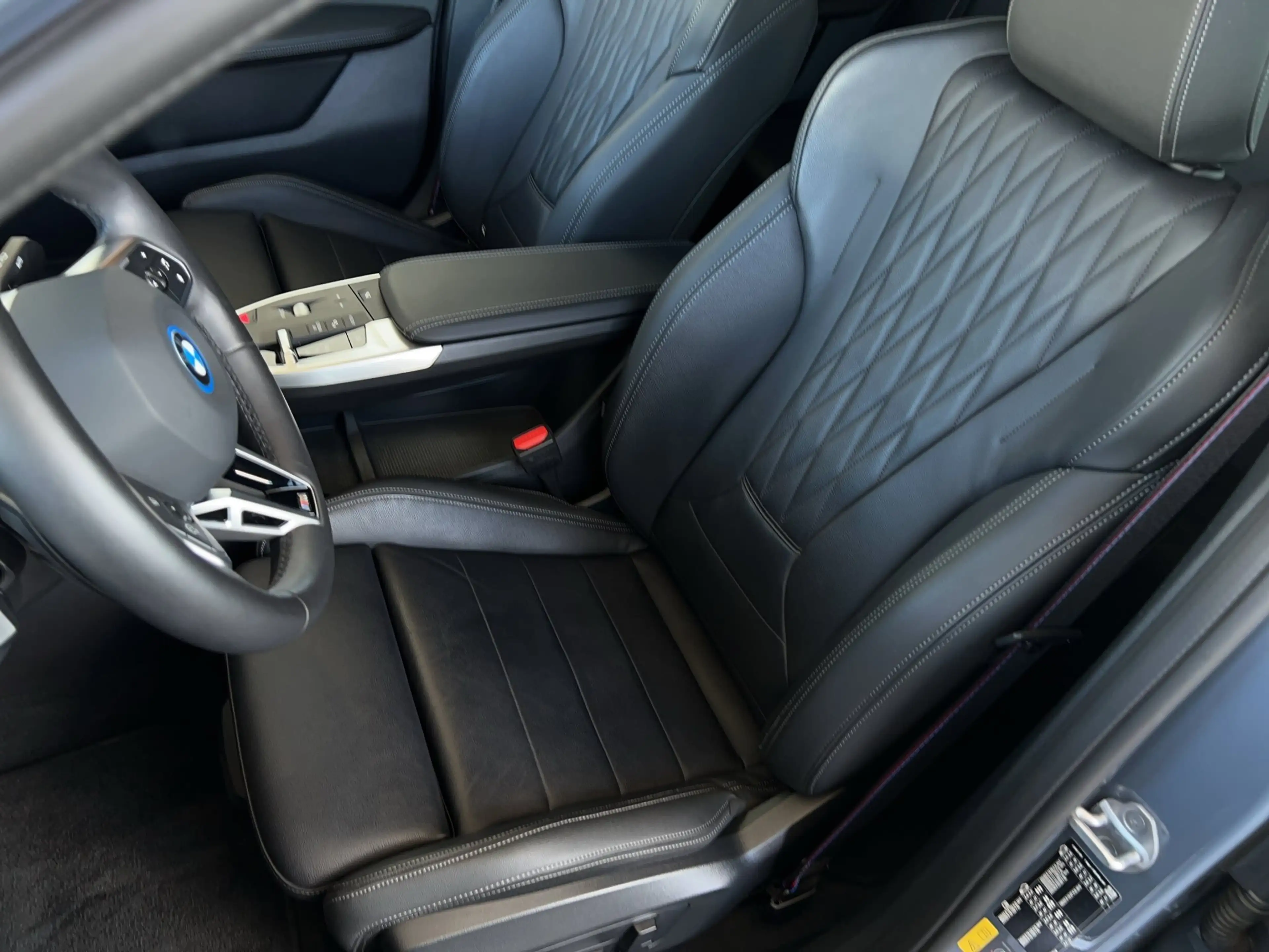 BMW iX2 xDrive30 M-Pro ACC 360° HUD H/K Massage AHK — photo 8