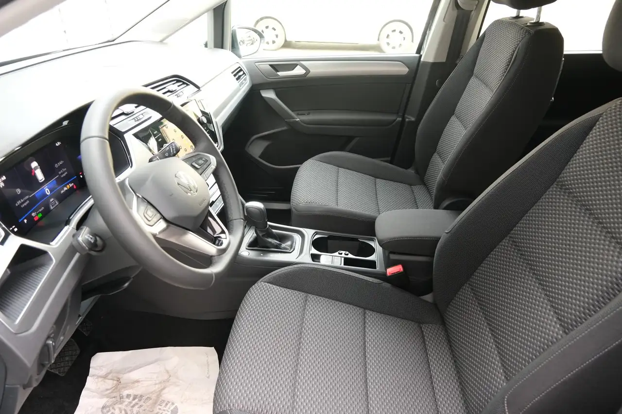 Volkswagen Touran 1.5 TSI DSG Edition 7-Sitze Navi Kamera LED Plu... 13