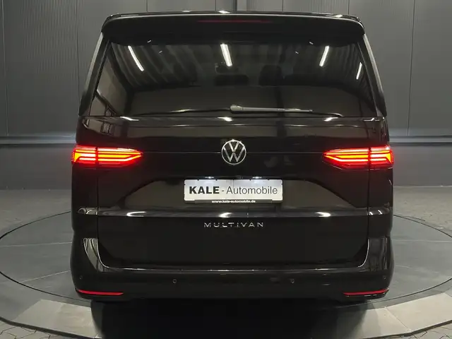 Volkswagen Multivan view 3