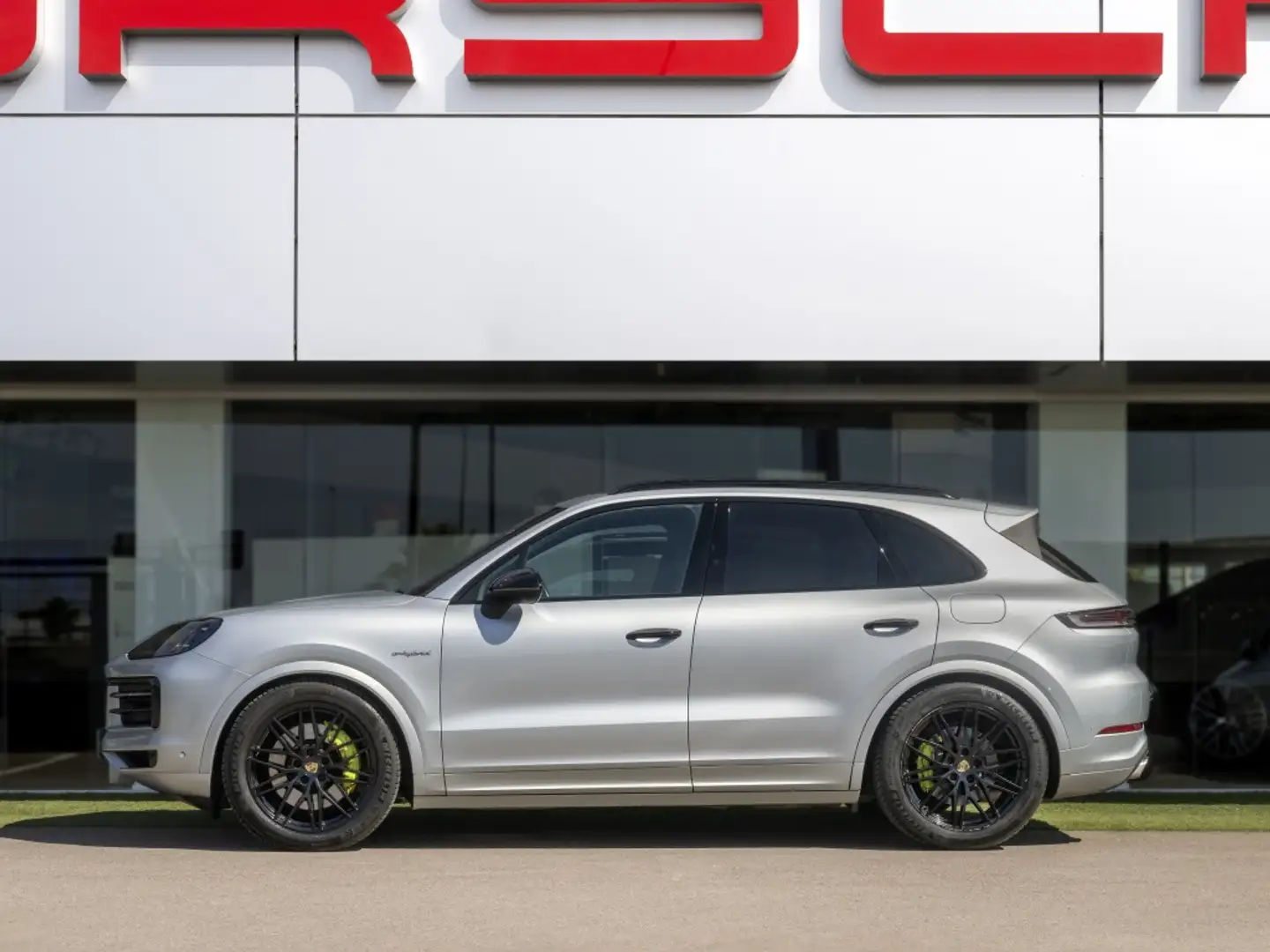 Porsche Cayenne Coupé E-Hybrid Aut. Plateado - 2