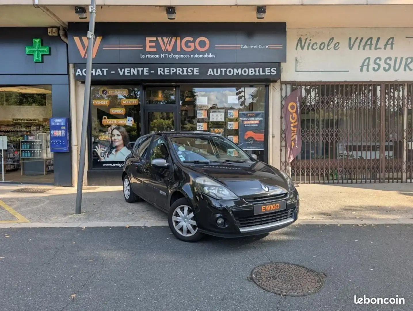 Renault Clio III (B-C85) 1.2 16V 75CH 20TH Eco² TOM 5P CRIT'AIR 1 ATTELAGE Schwarz - 1