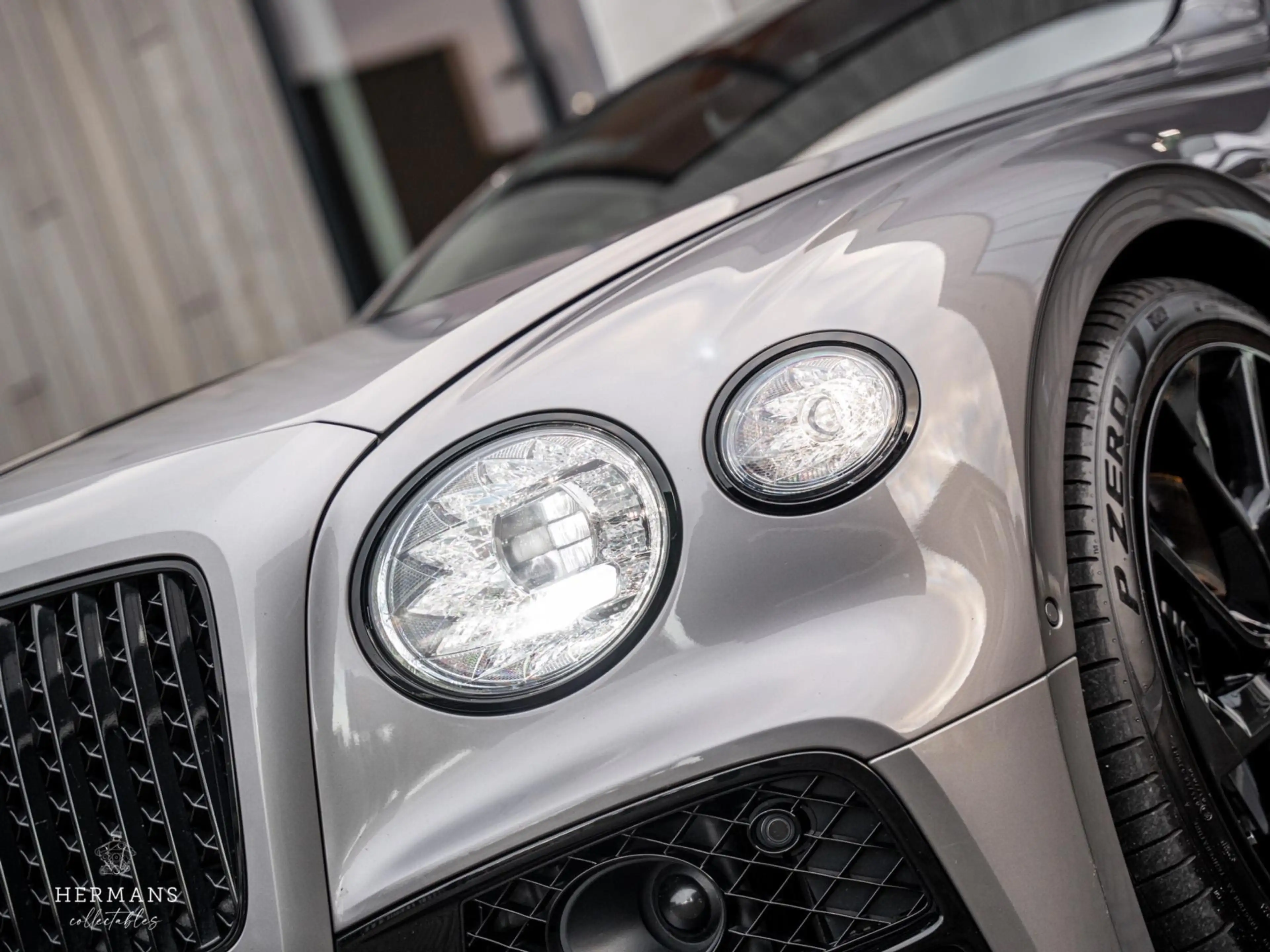 Bentley Flying Spur 6.0 W12 Mulliner / Massage / Black Line / Rotating — photo 8