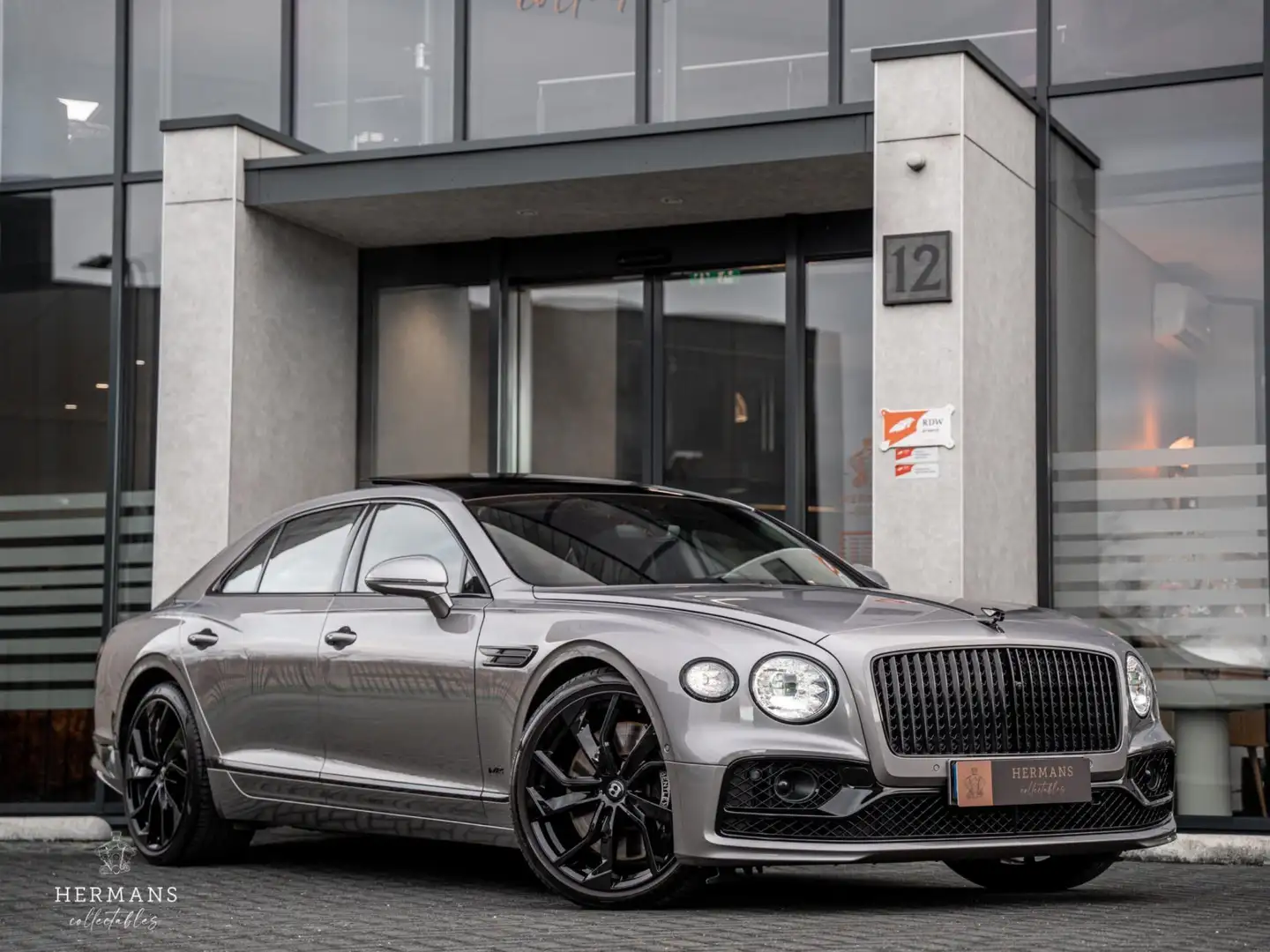 Bentley Flying Spur 6.0 W12 Mulliner / Massage / Black Line / Rotating Grau - 1
