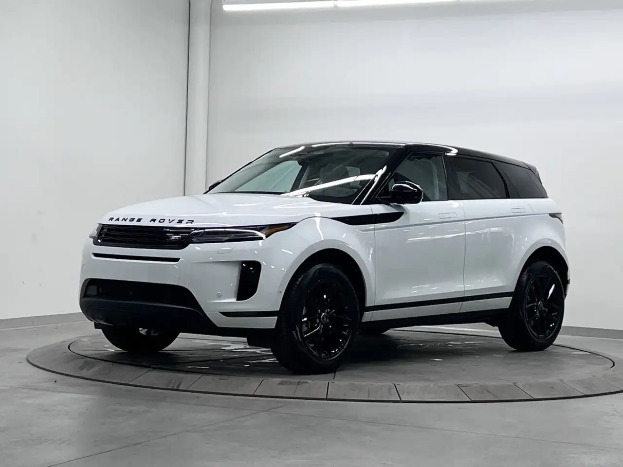 2026 Land Rover Range Rover Evoque