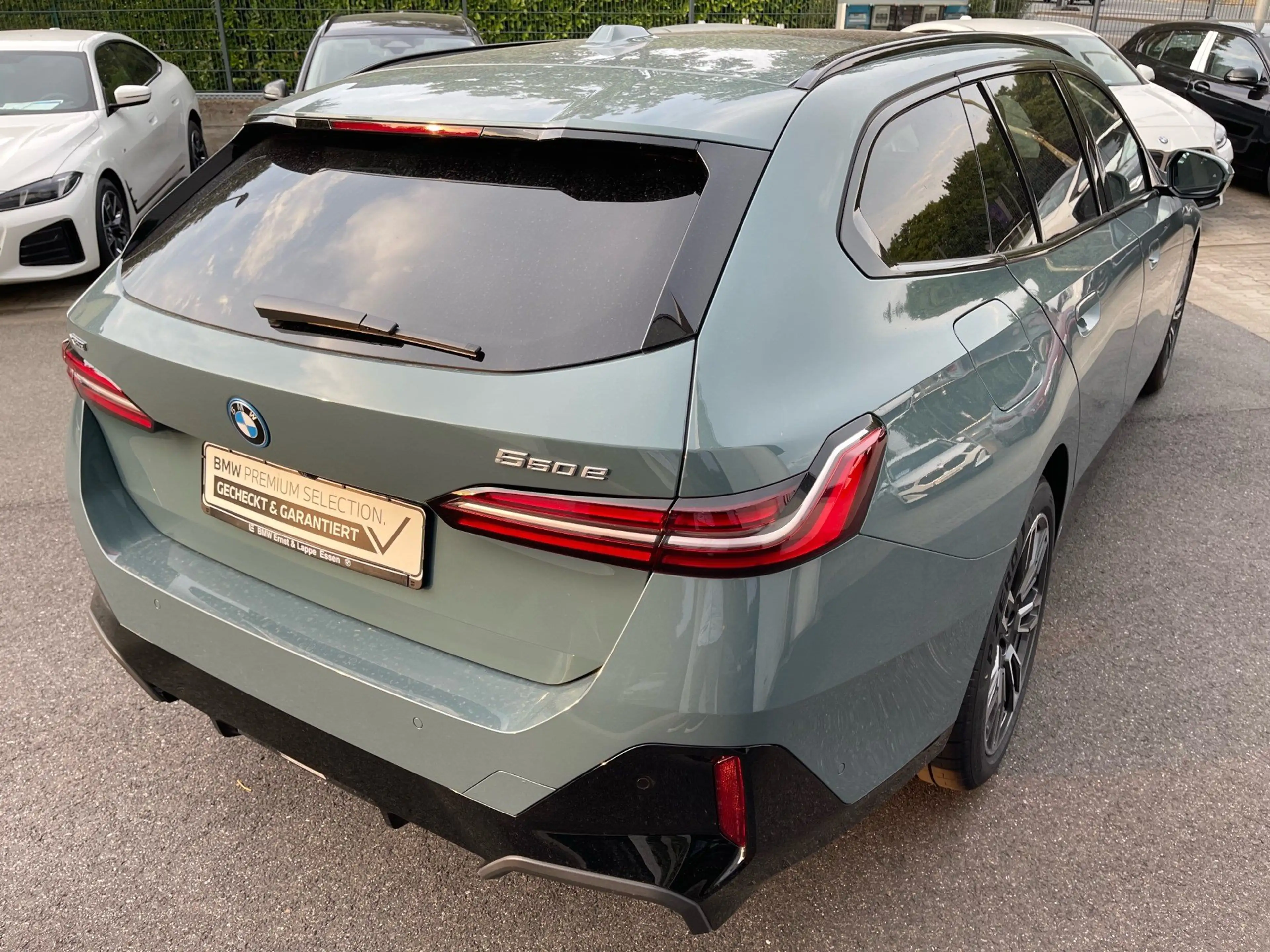BMW 550 e xDrive Tour. M Sport || AHK Pano Autobahnass — photo 2