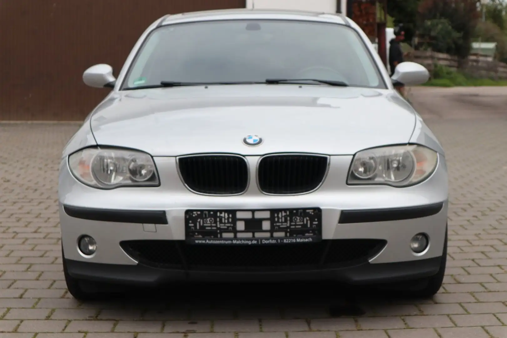 BMW 118 i eGSD Sitzh. Klima - Steuerkette & TÜV NEU Silber - 2