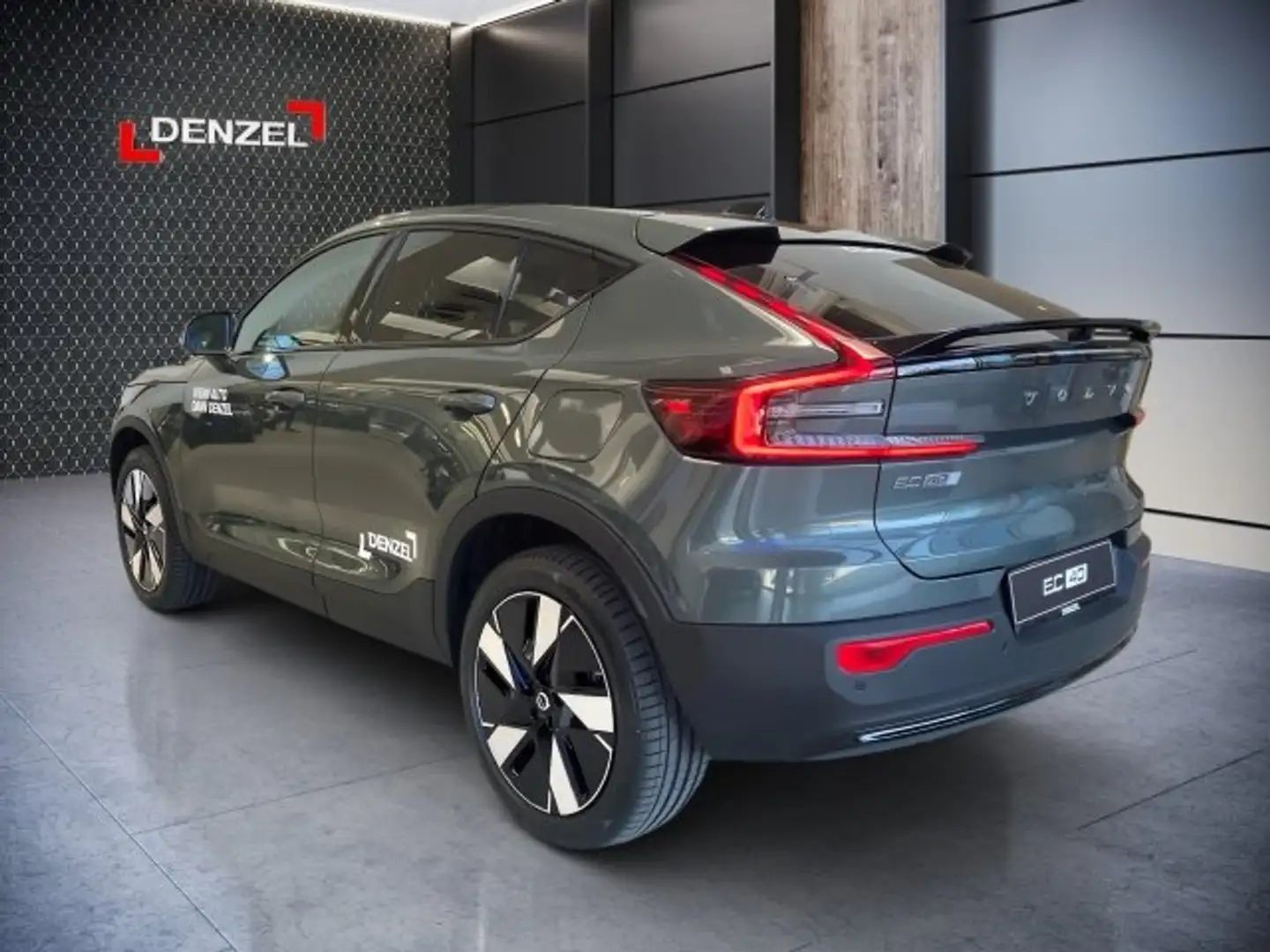 Volvo EC40 Single Motor Extended Range Plus Dark Grün - 2