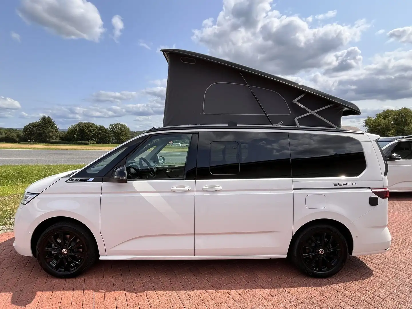 Volkswagen California T7 2,0 TDI DSG Beach Tour 4 Schlafplä Weiß - 1