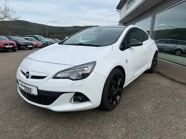 Opel Astra GTC Line