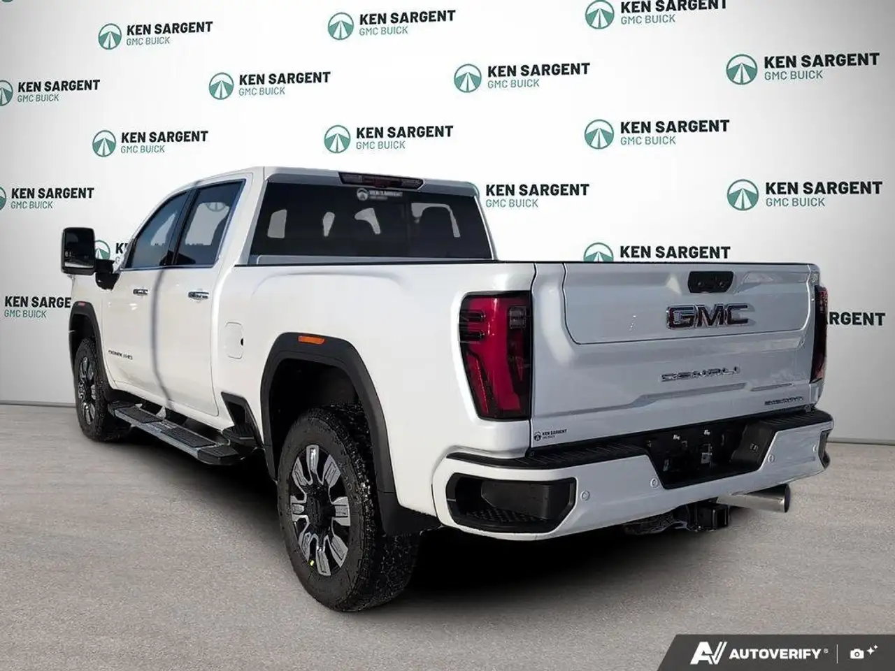 GMC Sierra 2500HD снимка GMC Sierra 2500HD