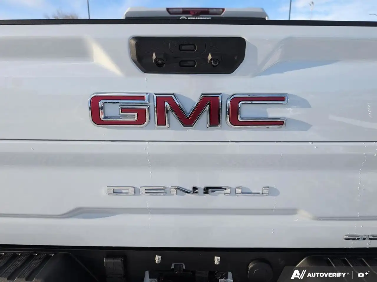 GMC Sierra 2500HD снимка GMC Sierra 2500HD