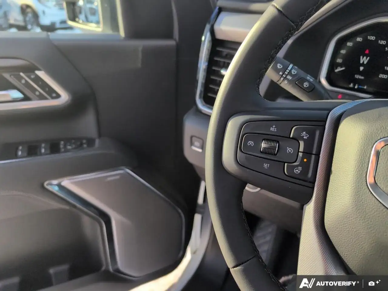GMC Sierra 2500HD снимка GMC Sierra 2500HD