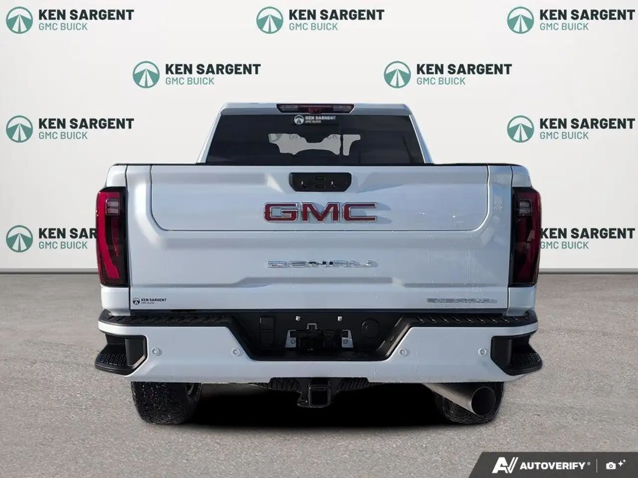 GMC Sierra 2500HD снимка GMC Sierra 2500HD