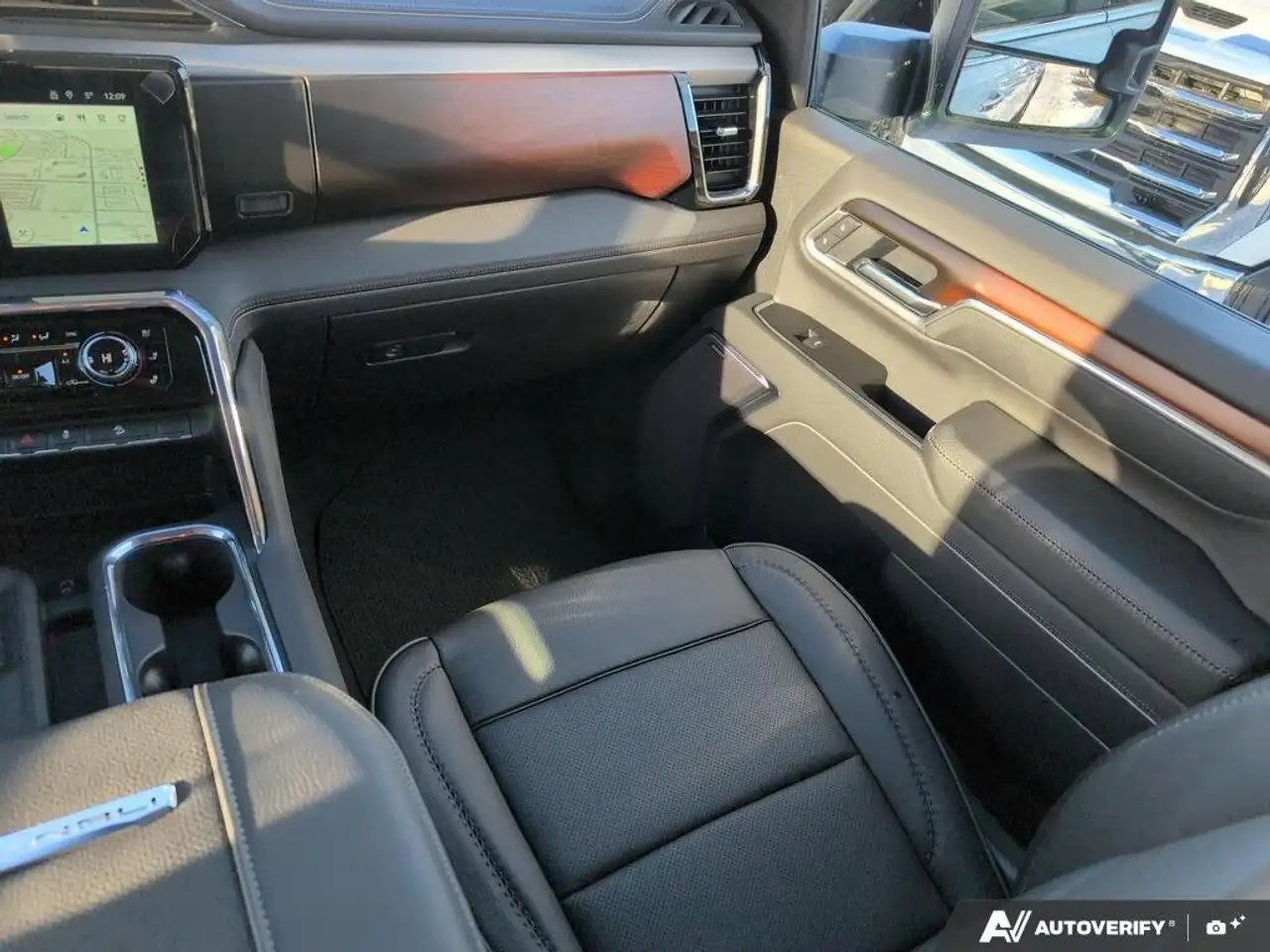GMC Sierra 2500HD снимка GMC Sierra 2500HD