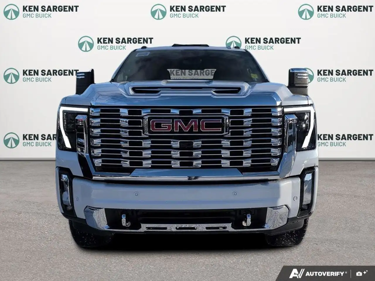 GMC Sierra 2500HD снимка GMC Sierra 2500HD