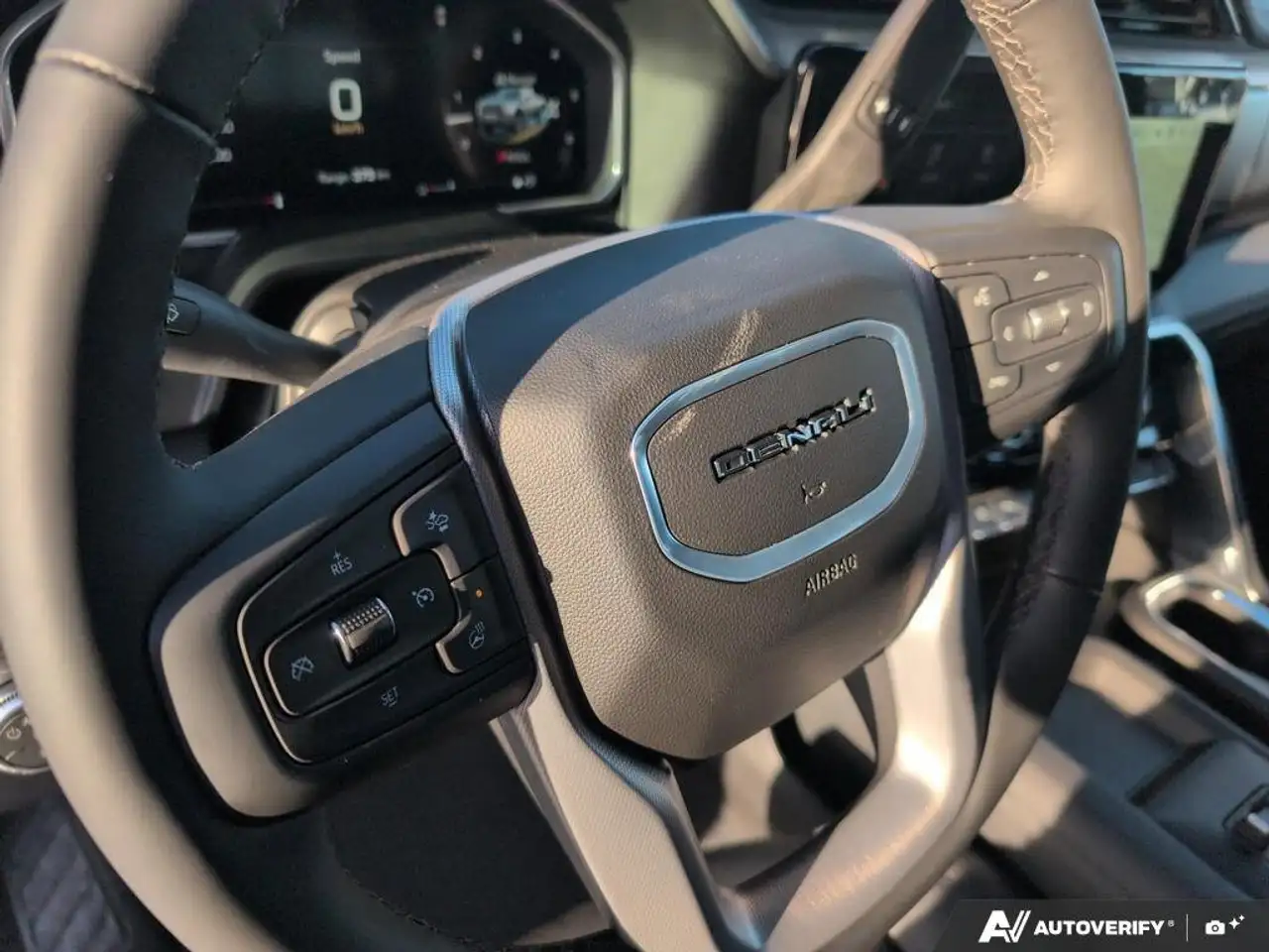 GMC Sierra 2500HD снимка GMC Sierra 2500HD