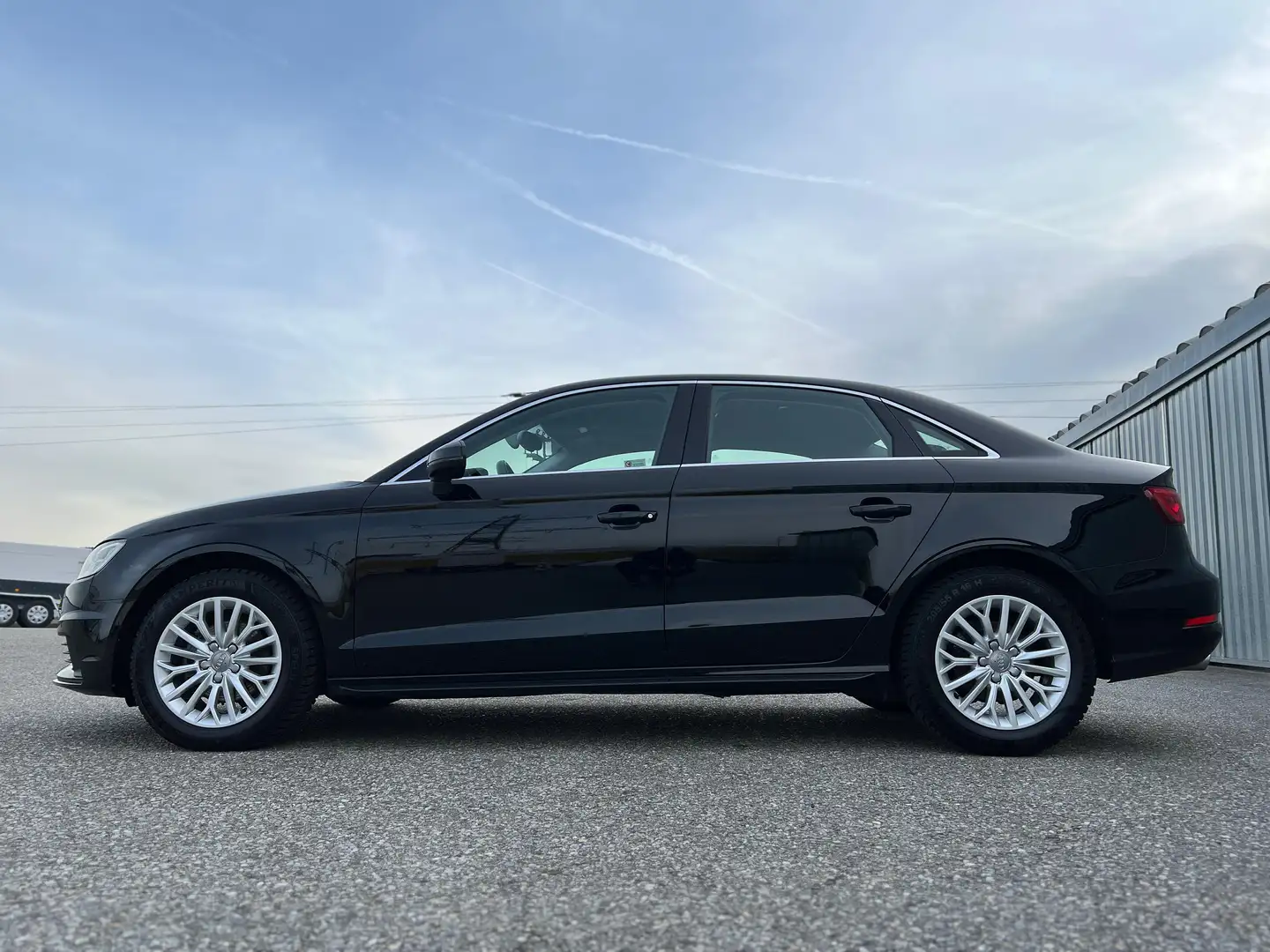 Audi A3 A3 1,6 TDI Intense Intense Schwarz - 1