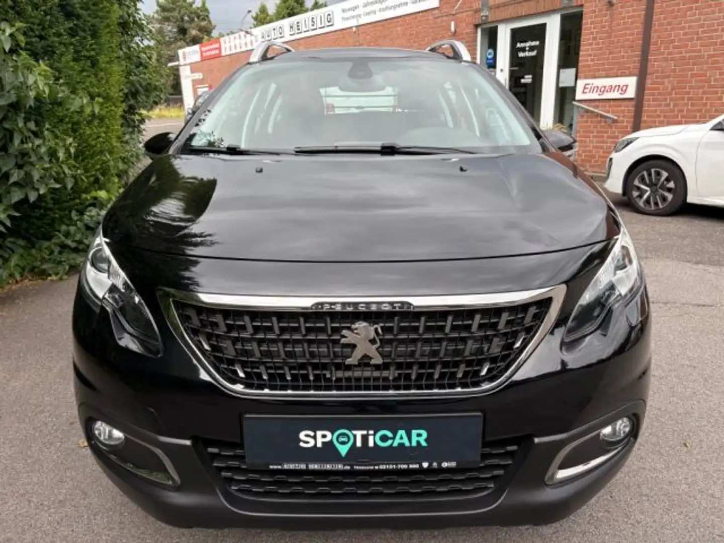Peugeot 2008 PureTech 82 Active Schwarz - 2