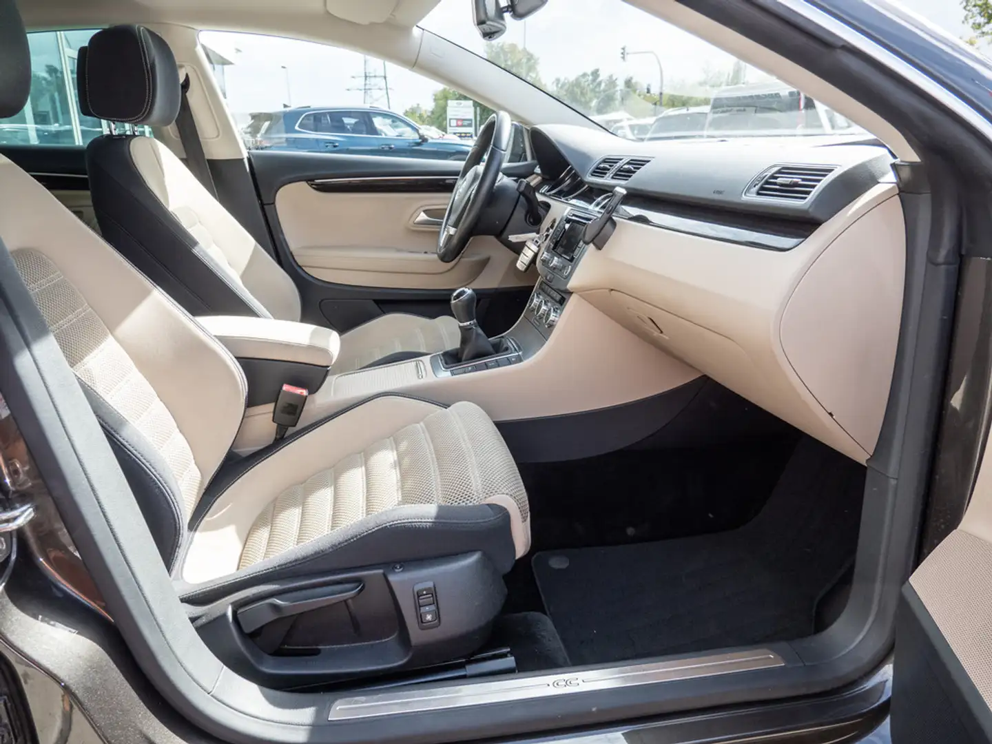 Volkswagen CC 1.4 TSI KLIMA PDC SHZ BI-XENON NAVI PANO Marrón - 2