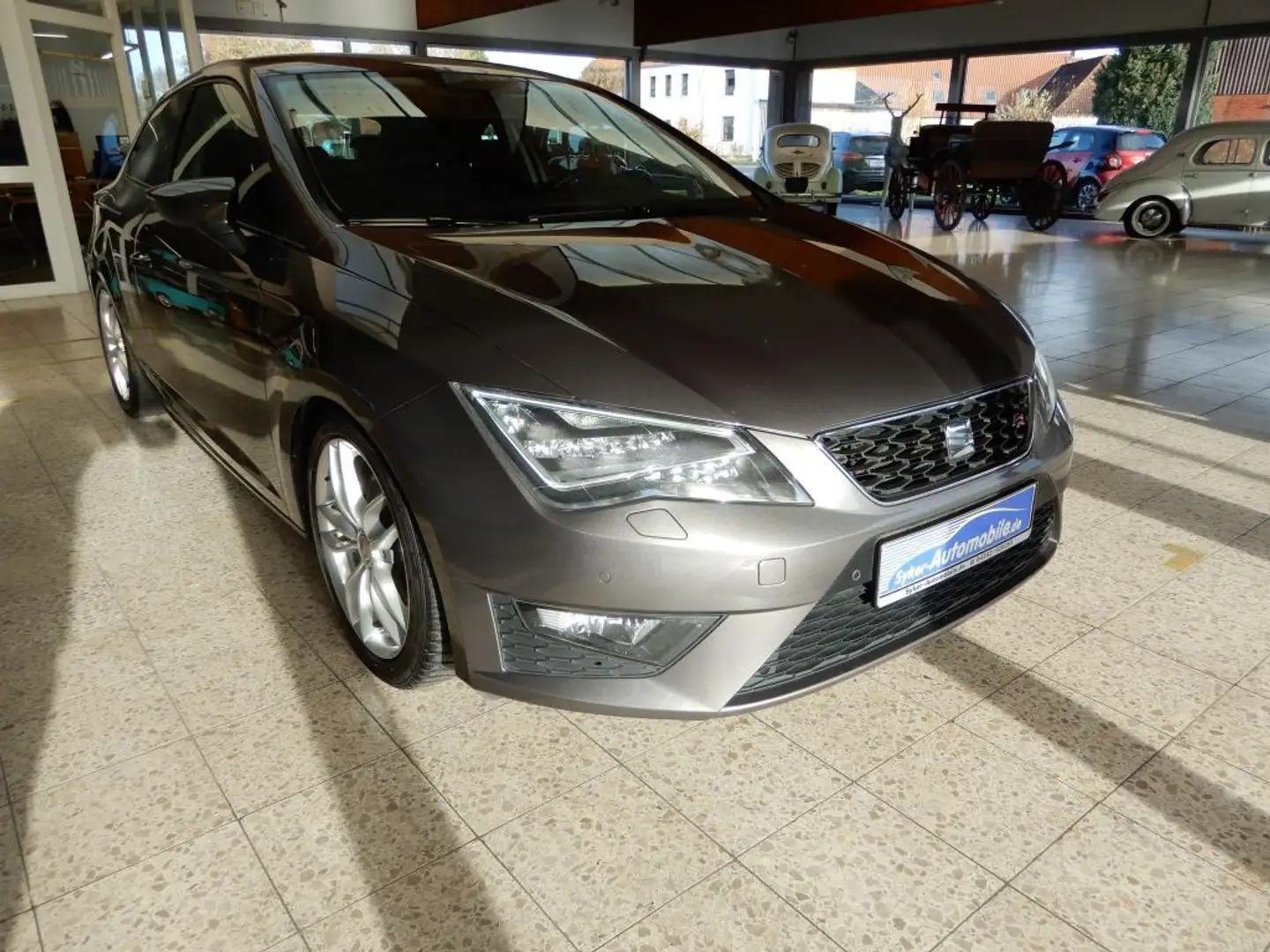 SEAT Leon SC 1.8 TSI FR,LED,Navi Gris - 1