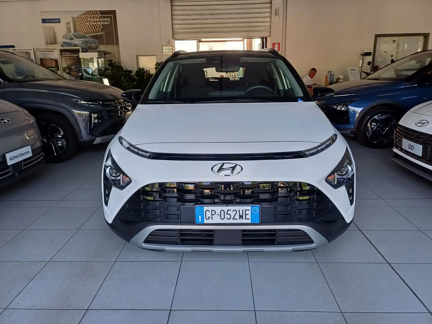 Hyundai BAYON 1.2 MPI MT Exclusive Blanco - 1