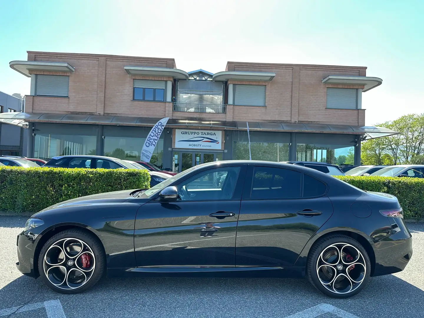 Alfa Romeo Giulia Giulia 2.0 t Competizione Q4 280cv auto Schwarz - 1