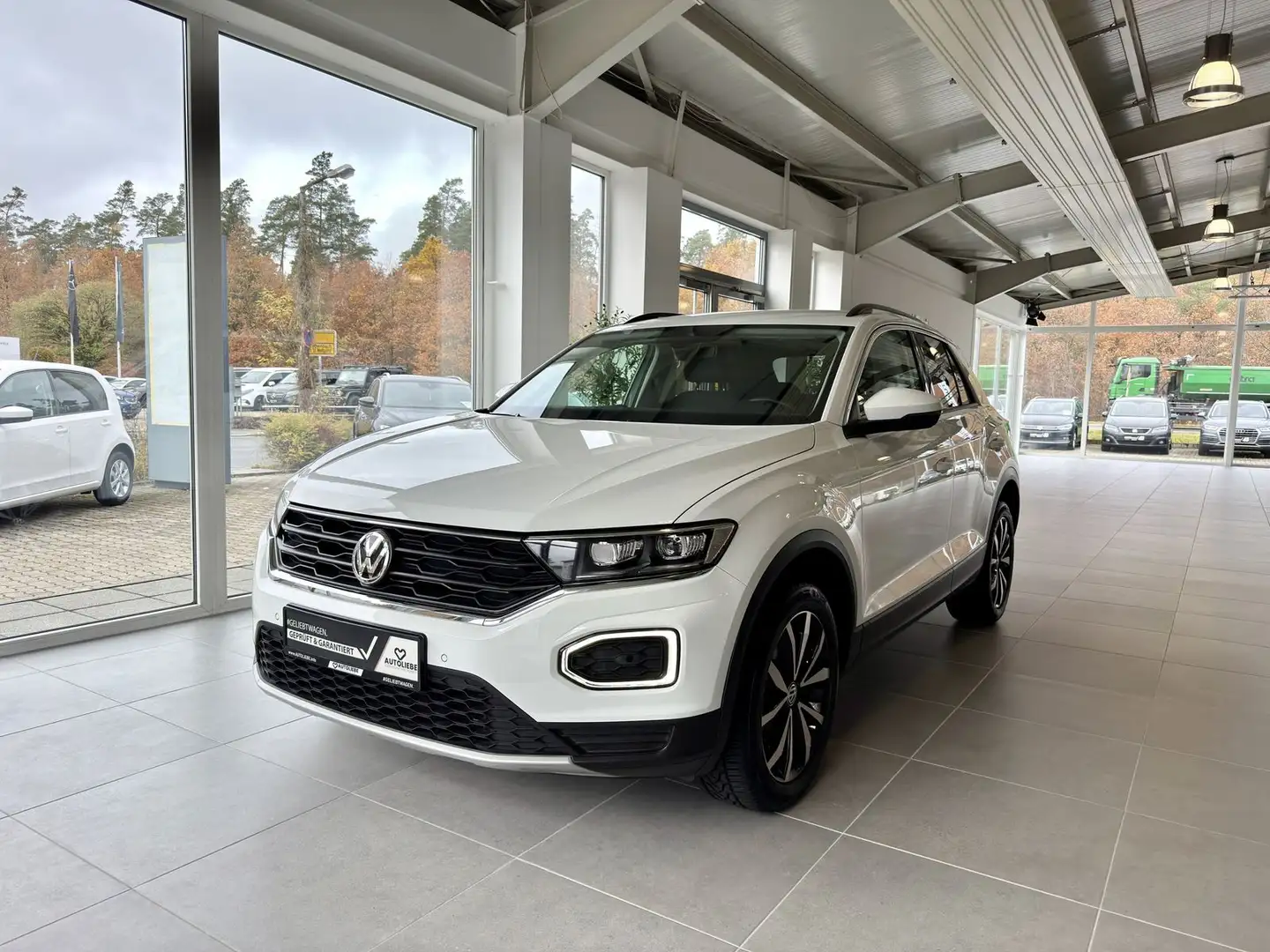 Volkswagen T-Roc 1.5 TSI Style LED*RFK*ACC*NAVI Weiß - 1