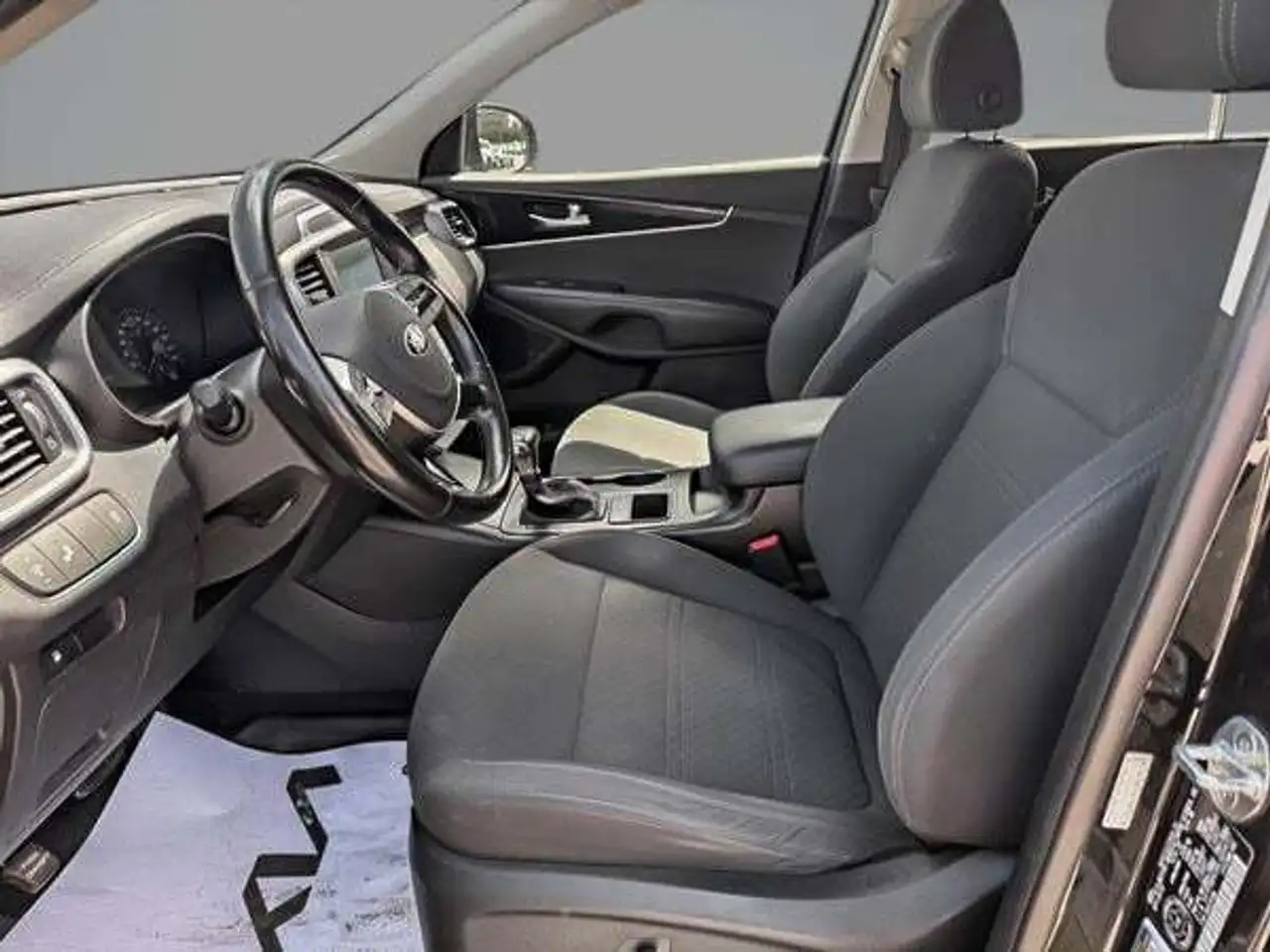 Kia Sorento photo Kia Sorento