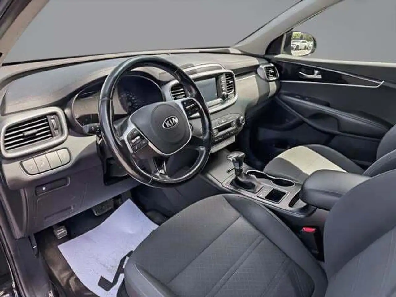Kia Sorento photo Kia Sorento