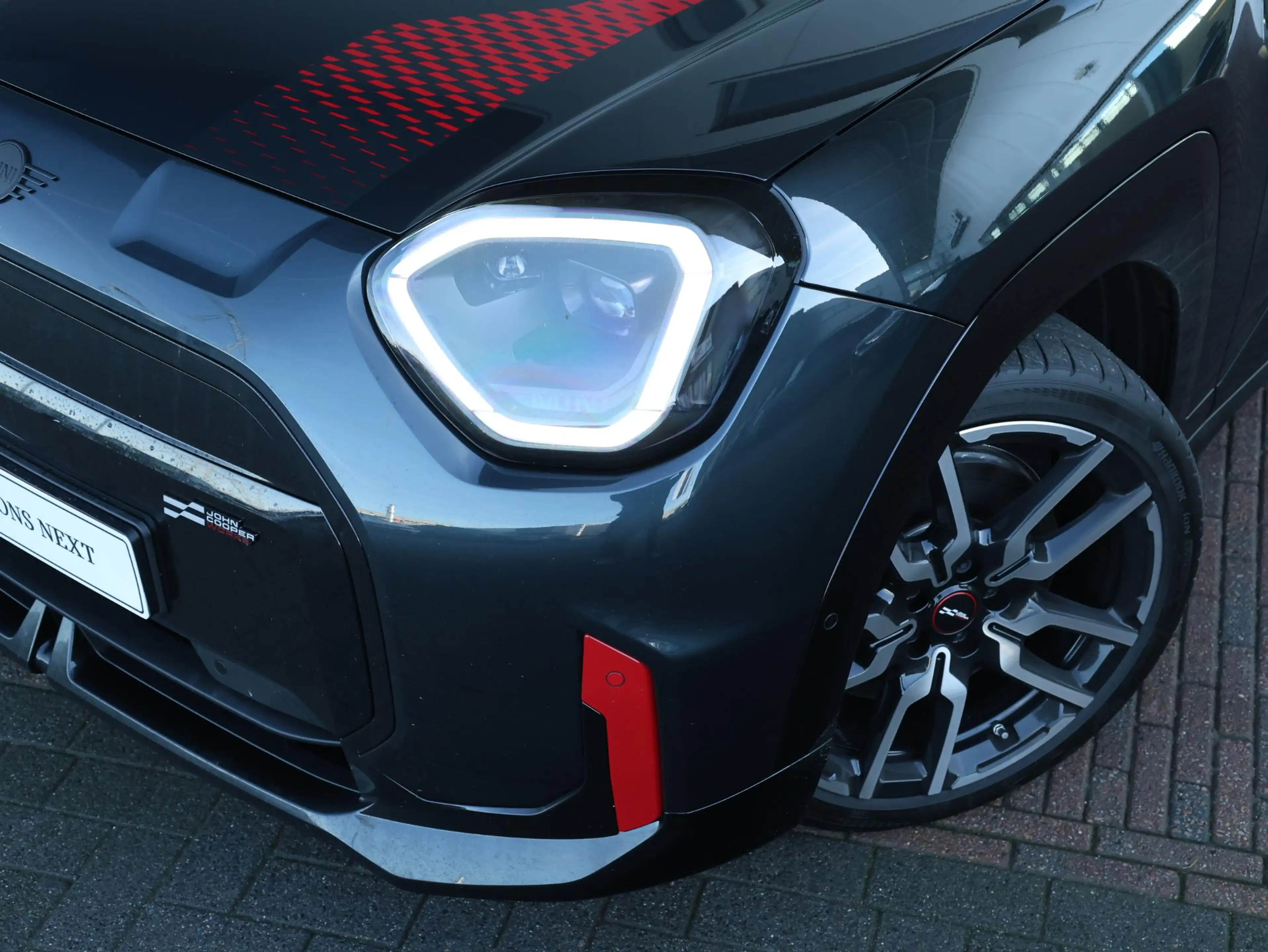 MINI Aceman E JCW John Cooper Works L 54.2 kWh | Panorama Dak — photo 2