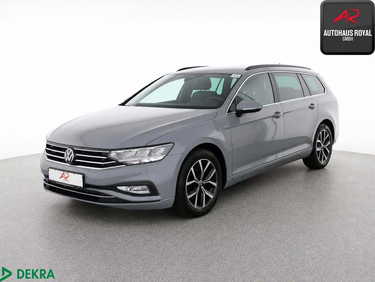 Volkswagen Passat Variant 2.0 TSI HEADUP,ACC,KAMERA,MASSAGE — photo 1 of 24
