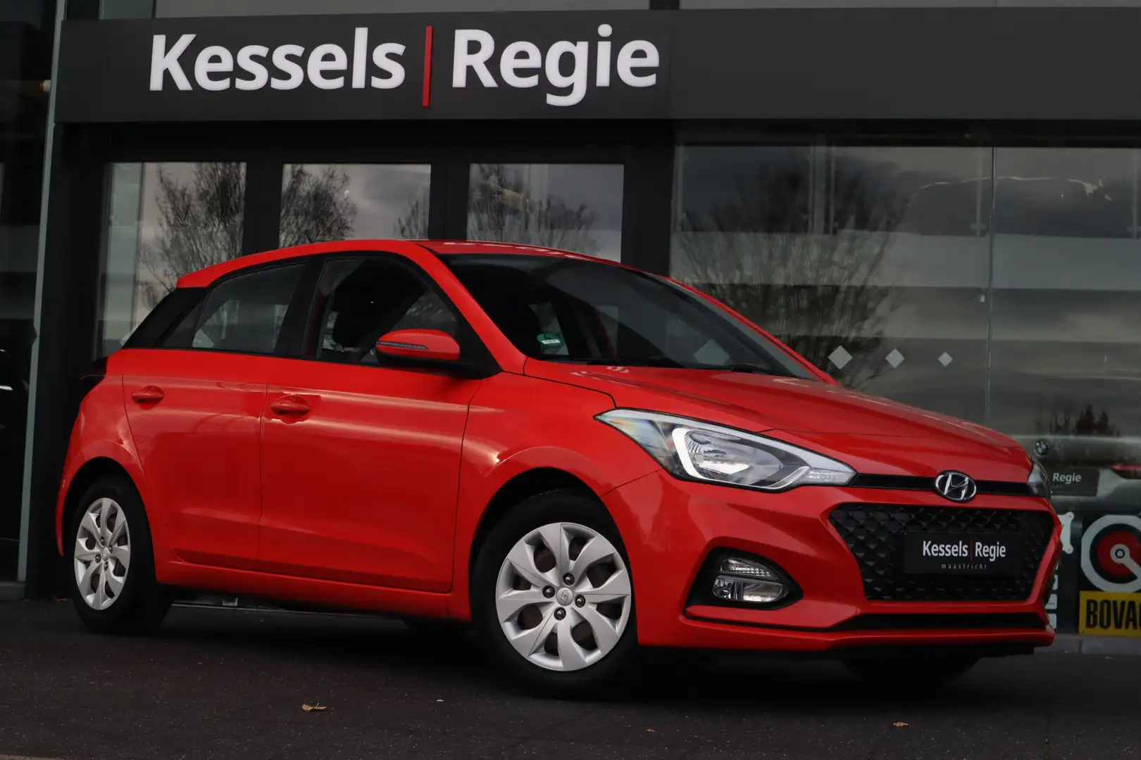Hyundai i20 1.2 MPI Comfort Airco Bluetooth Cruise PDC Rouge - 1