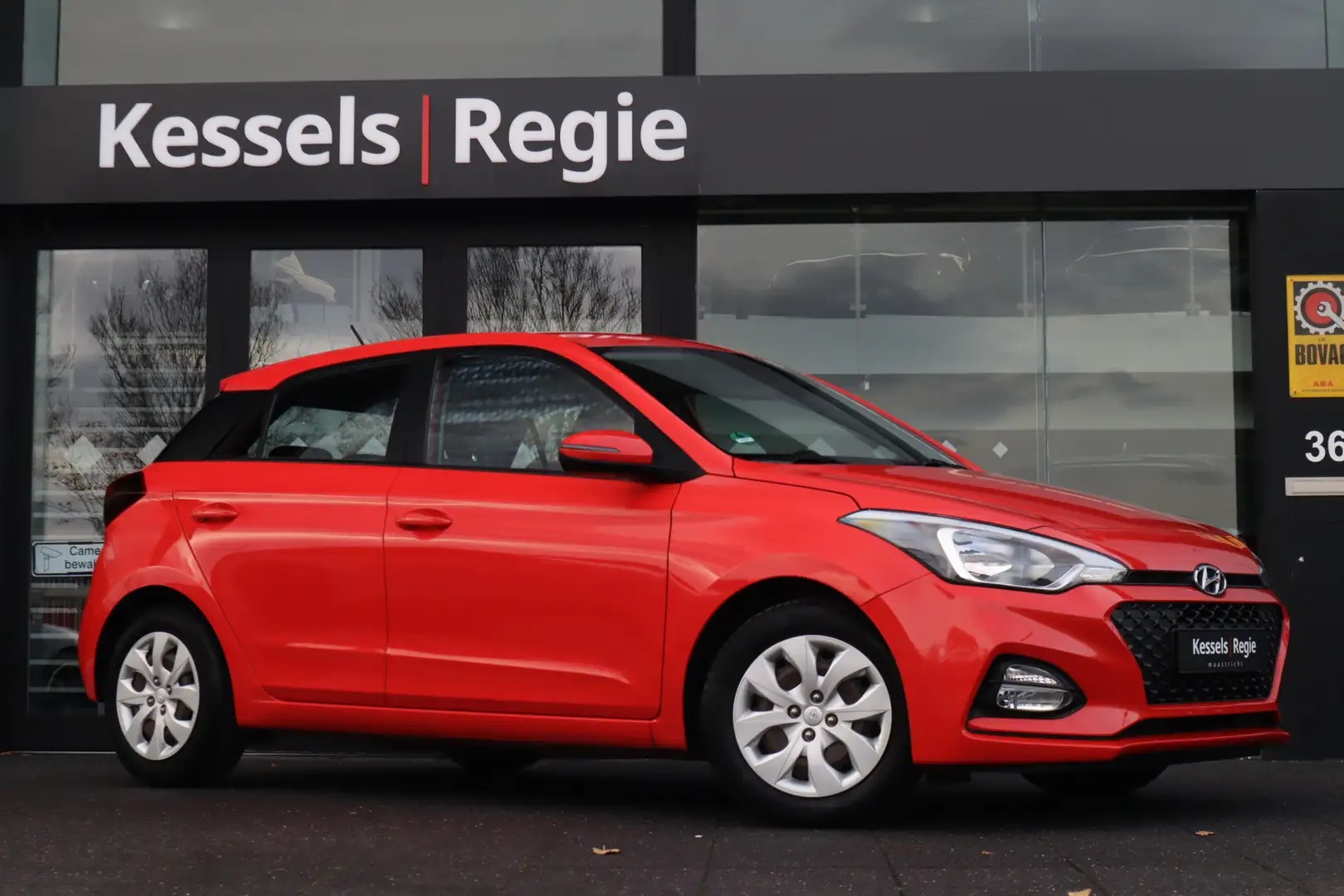 Hyundai i20 1.2 MPI Comfort Airco Bluetooth Cruise PDC Rouge - 2