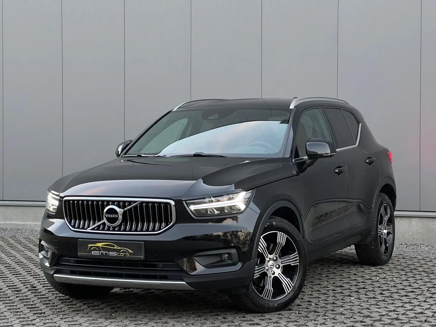 Volvo XC40 B5 B AWD Automaat Inscription Navi-Cam- Garantie! Zwart - 1
