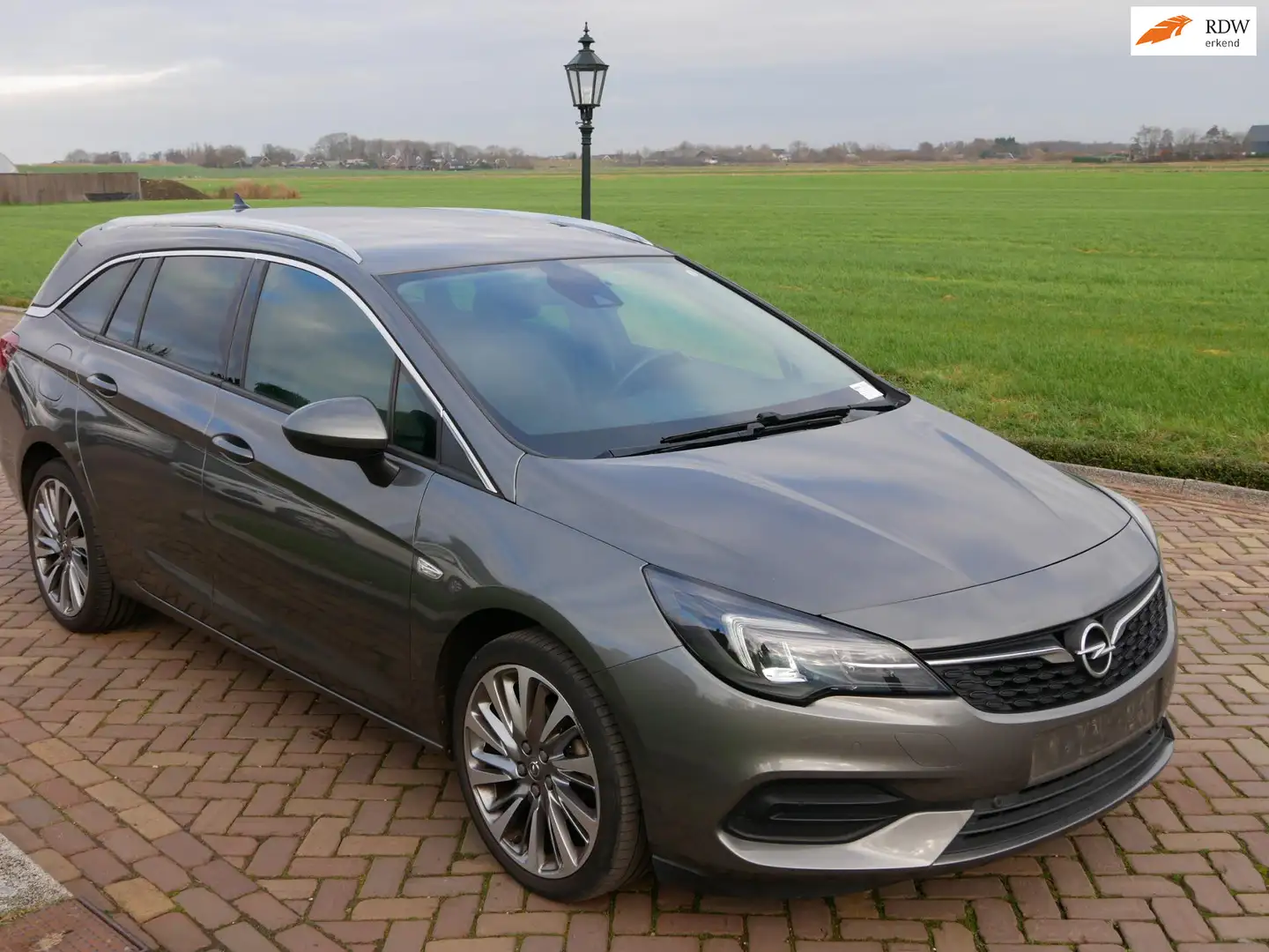 Opel Astra Sports Tourer 1.5 CDTI Business Elegance CLIMA ** Grau - 1