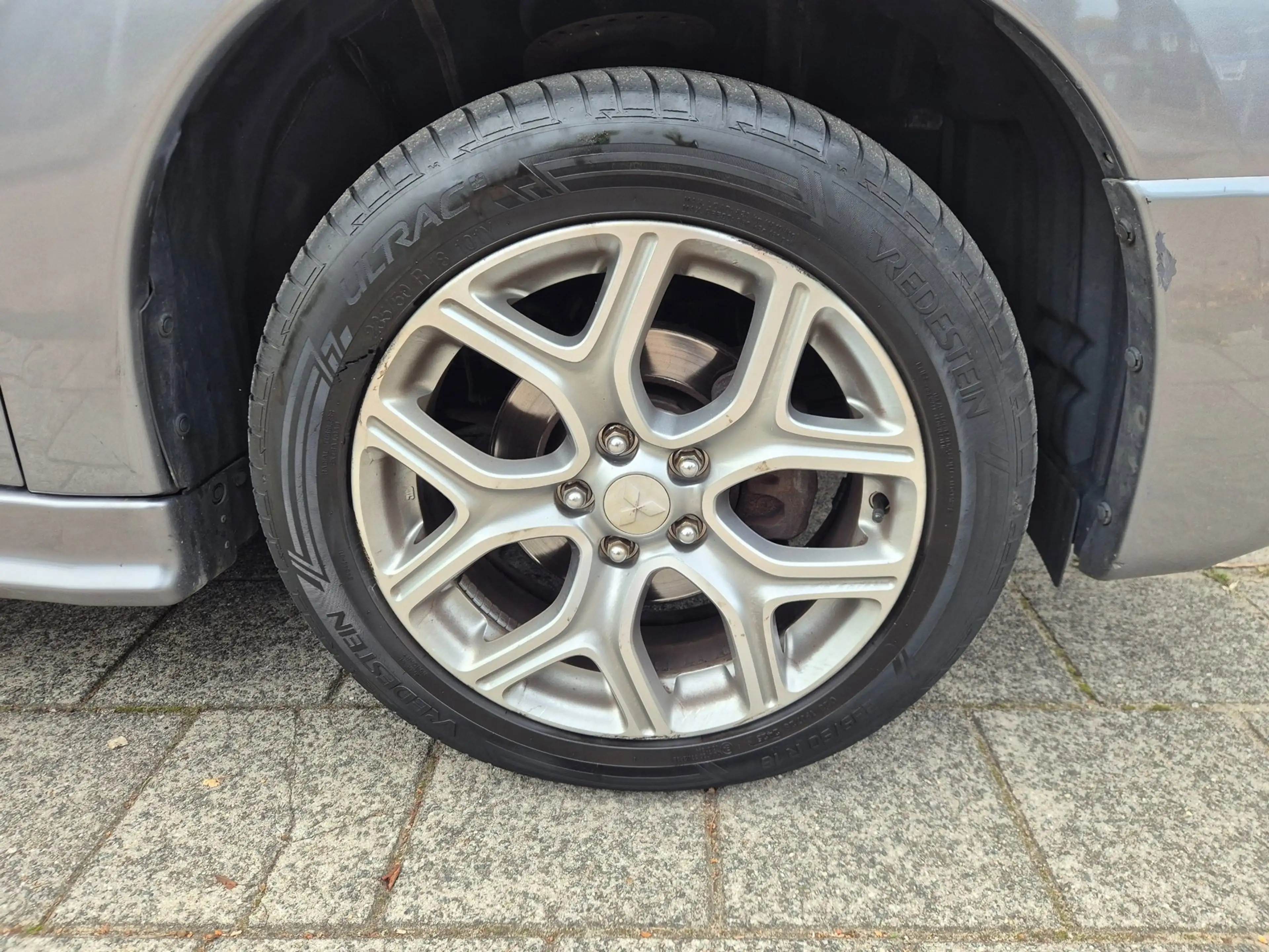 Mitsubishi Outlander 2.0 PHEV instyle+ — photo 5