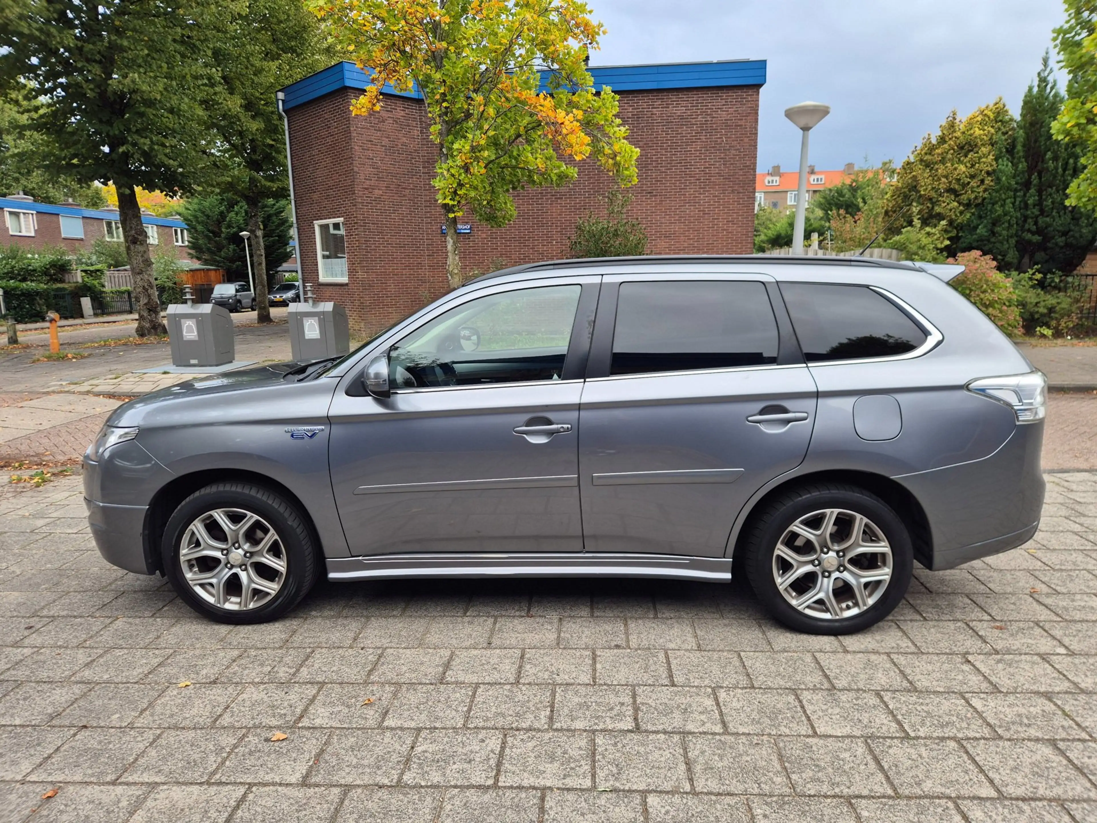 Mitsubishi Outlander 2.0 PHEV instyle+ — photo 10