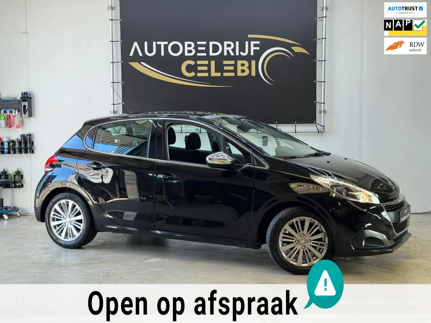 Peugeot 208 1.2 PureTech Blue Lease Premium 2017 ZWART Noir - 1