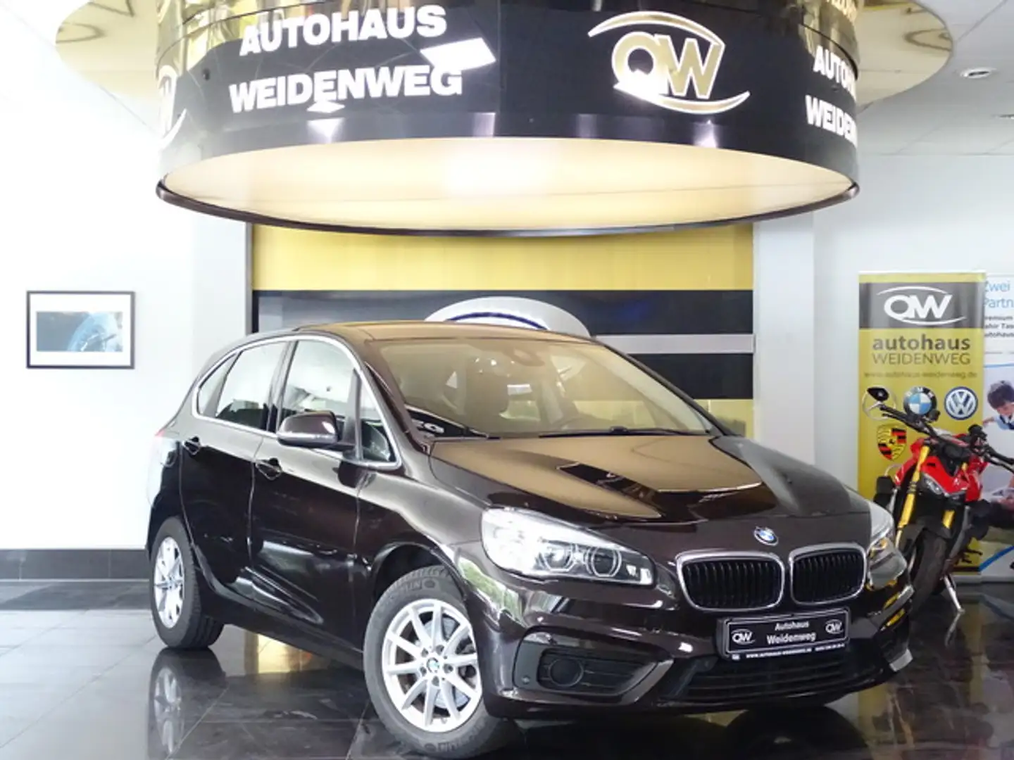 BMW 218 i Active Tourer Autom.Navi LED PDC SHZ 2Hand Brun - 1