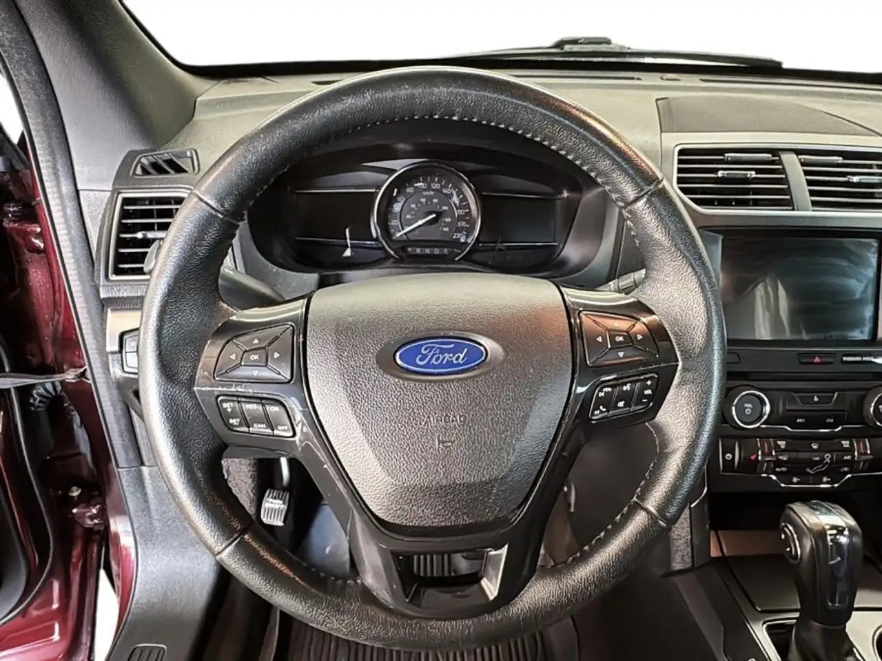 Ford Explorer photo Ford Explorer