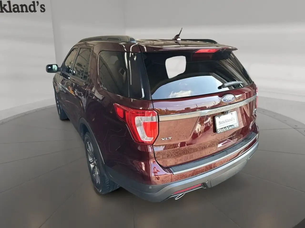 Ford Explorer photo Ford Explorer