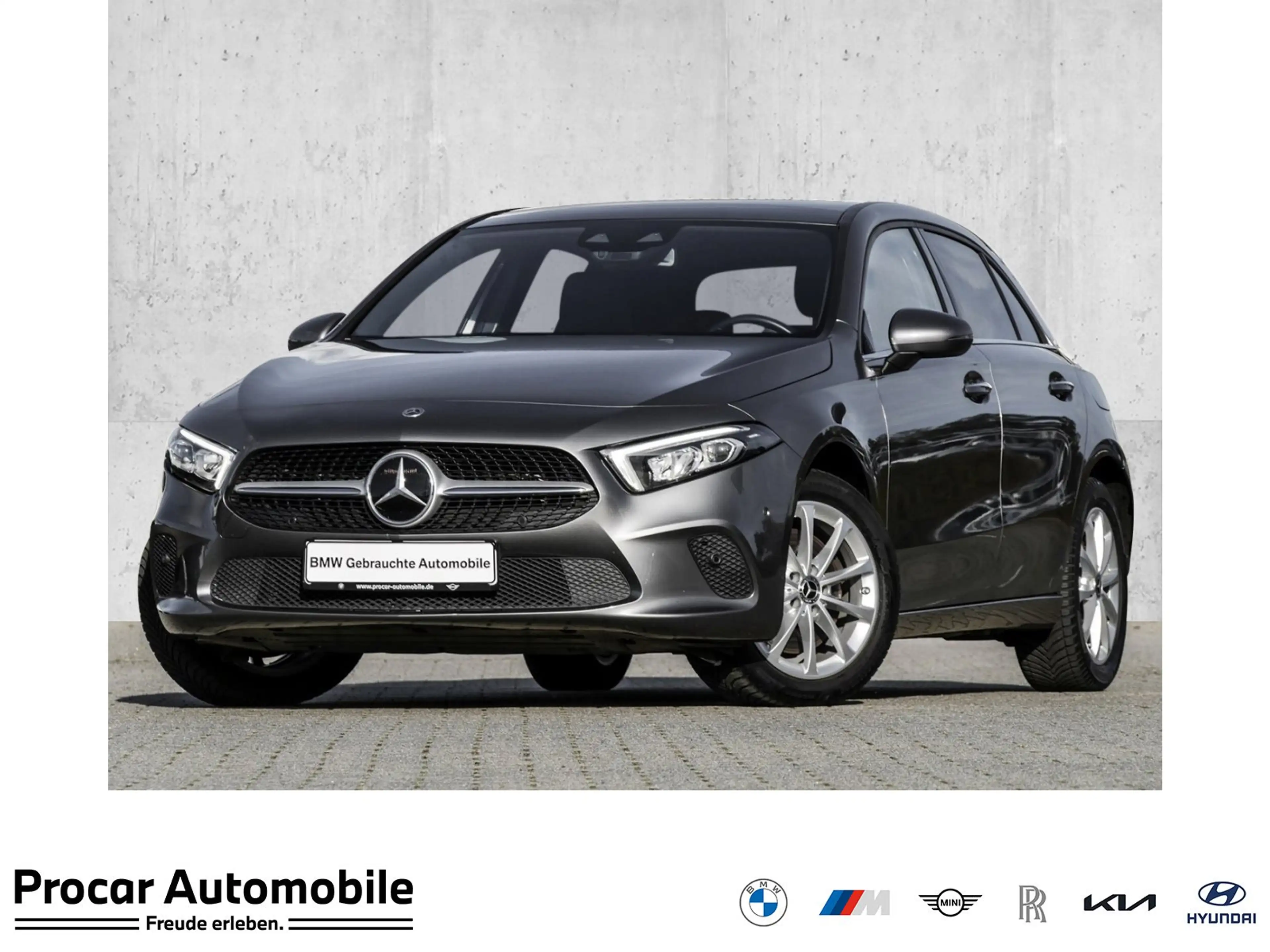 Mercedes-Benz A 250 e PANO ACC RFK NAVI LED Sound Syst. DAB LM