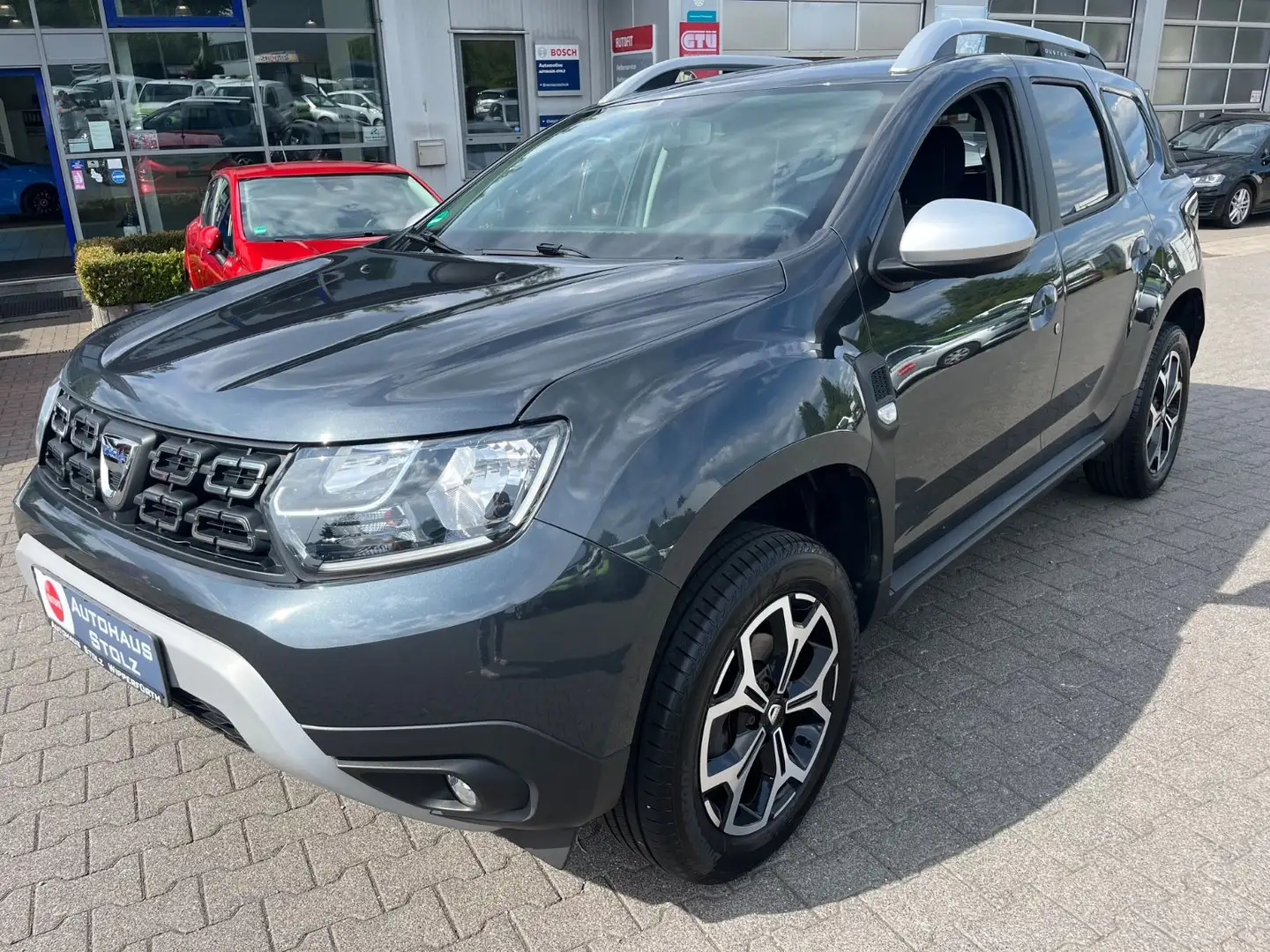 Dacia Duster II Adventure Grau - 1