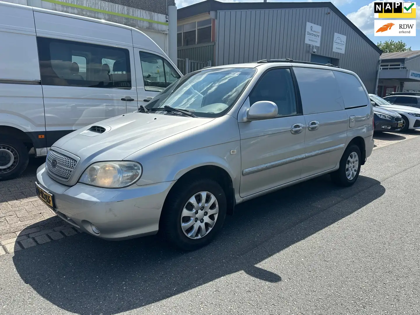 Kia Carnival 2.9 CRDI LX - 1