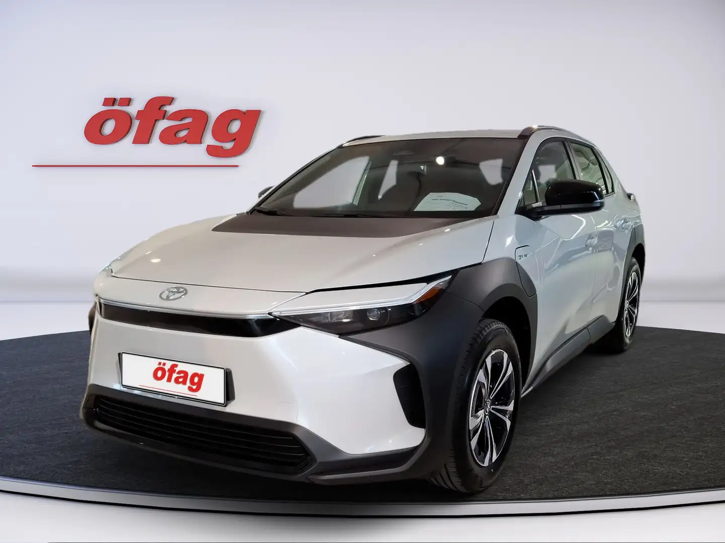 Toyota bZ4X Elektro 71.4kWh Aut. ***SUMMERDEAL*** Biały - 2